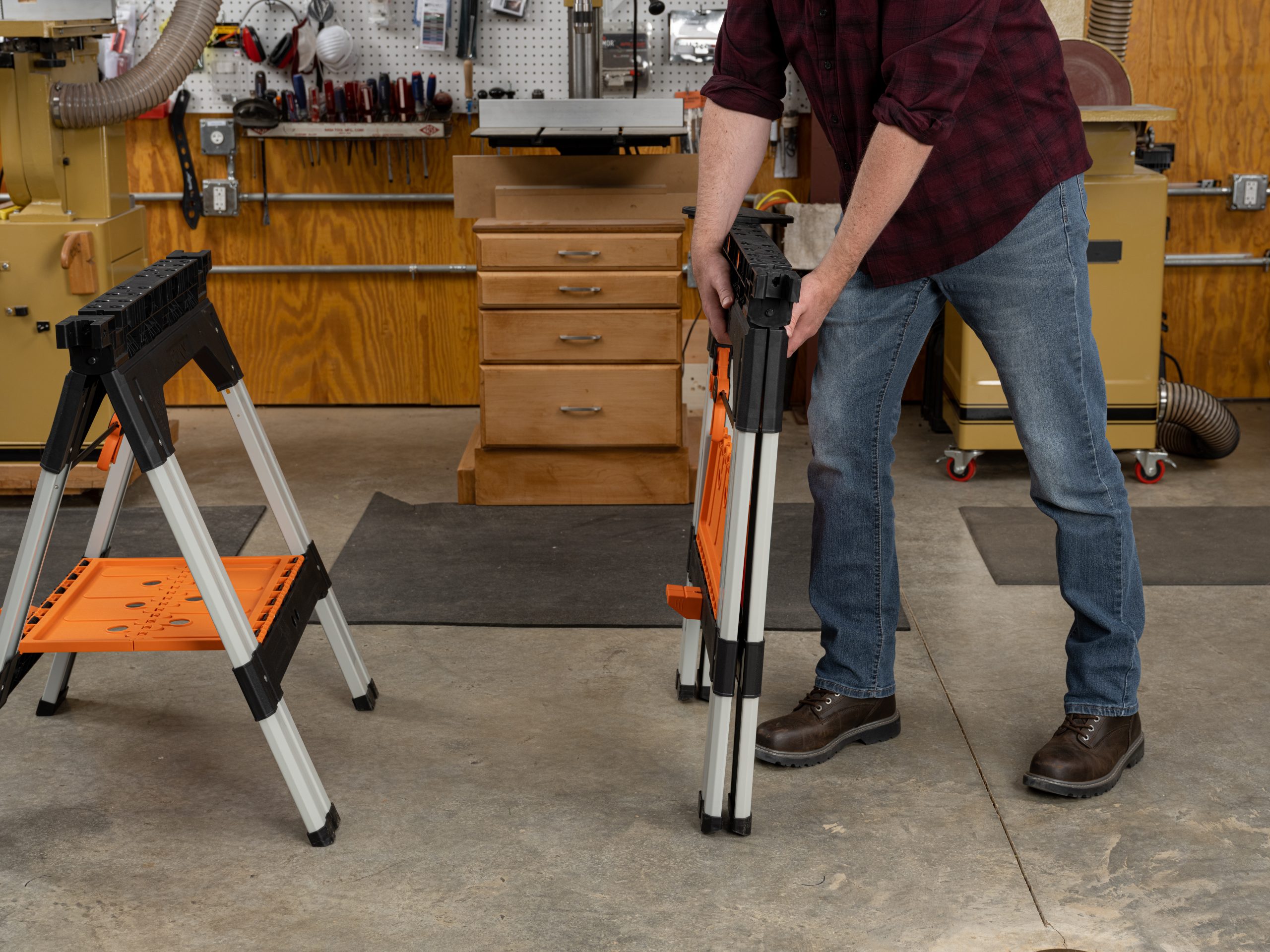 2-Piece Clamping Sawhorses